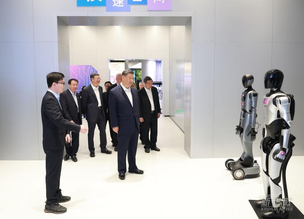 习近平总书记到上海调研，suncitygroup太阳代表具身智能行业汇报进展